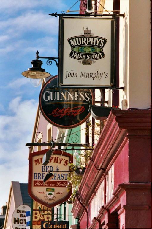 דינגל Murphy'S Pub And Bed & Breakfast מראה חיצוני תמונה